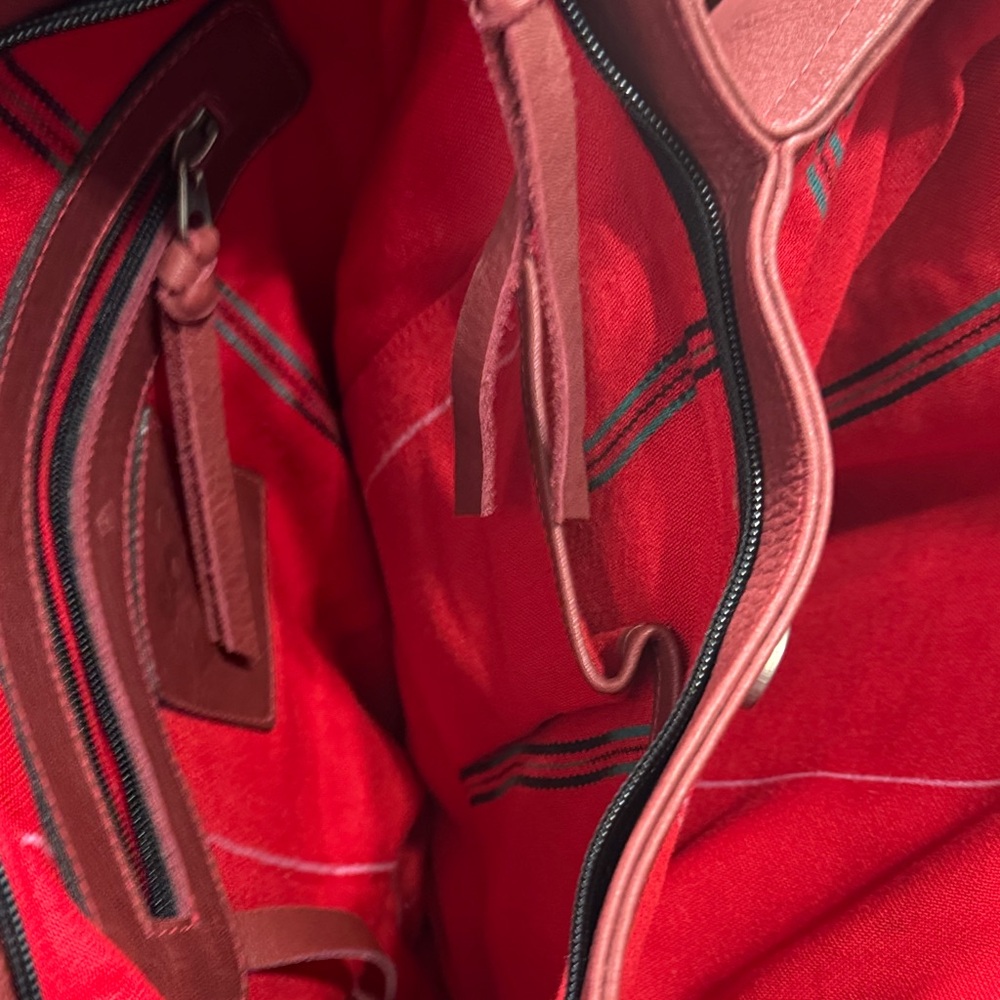 DC Bags of Guatamala fringed caryall - Picture 10 of 11